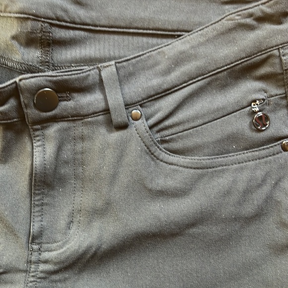 Lululemon Black 5 pocket pants. No tag. Approximately size 2-4. About size 27. - Picture 3 of 5